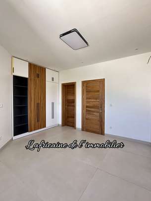 À louer – Superbe appartement F3 vue / mer à Yoff Océan image 12