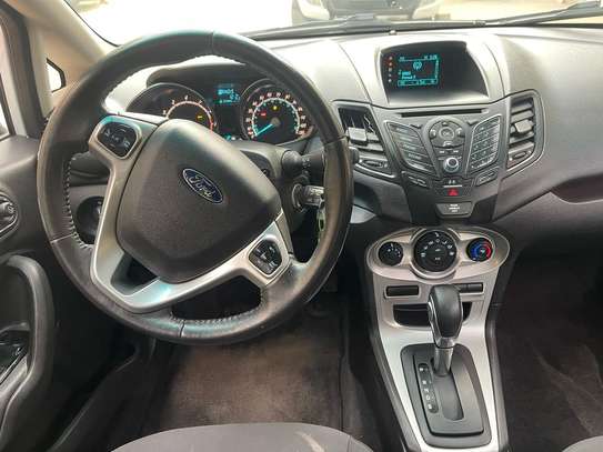 Ford fiesta 2016 image 4