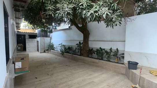 Belle villa basse neuve  5 pièces avec garage à  Amitié 3 image 11