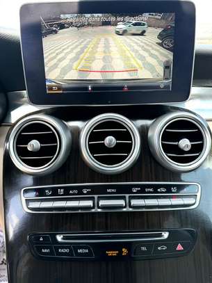 Mercedes-Benz GLC300 image 9