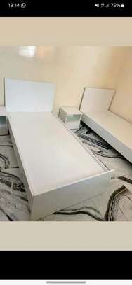 Armoire deux battants blanche en bois tres solide image 6