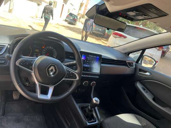 Renault clio année 2021 image 4