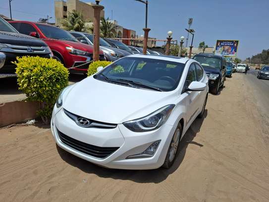 Hyundai elantra image 1