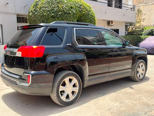 GMC TERRAIN image 9