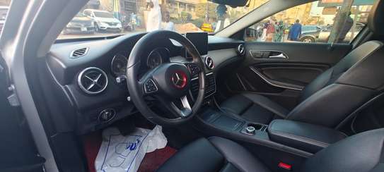 MERCEDES GLA 200d image 5
