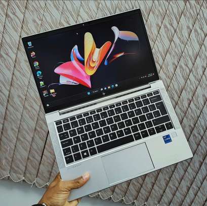Hp EliteBook 830 G8 i5 11Th génération image 1