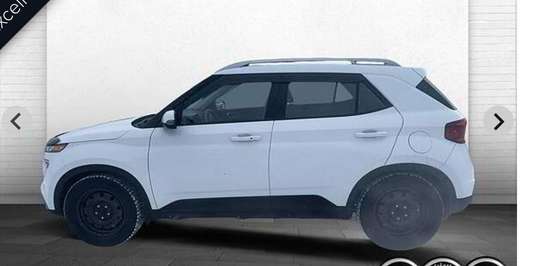 Hyundai venue 2022 image 2
