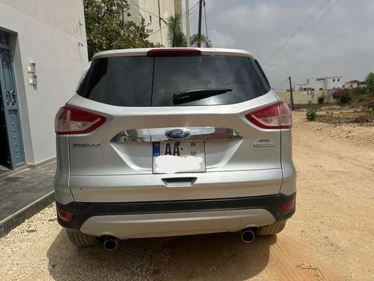 Ford Escape à vendre à Saly image 6