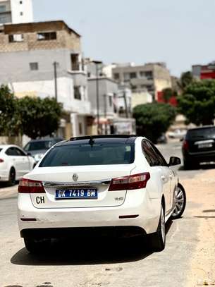 Renault latitude image 3