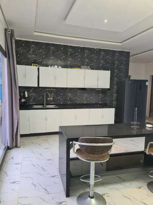 A louer Villa entièrement meublée de 03 chambres SALY JOSEPH image 8