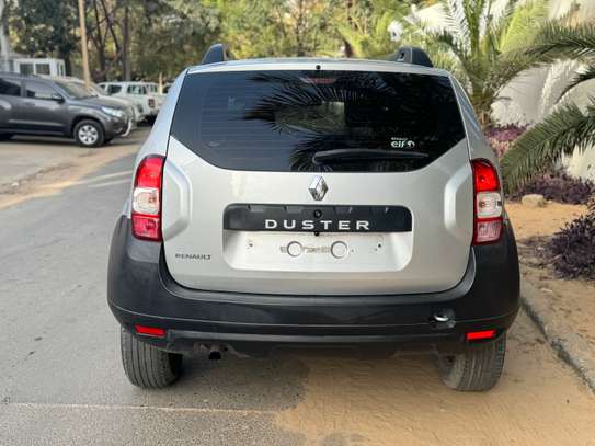 Renault Duster 2017 image 9