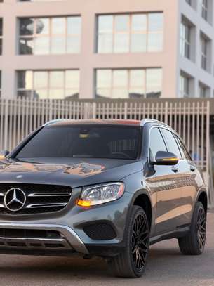 Mercedez-Benz GLC 300 année 2017 image 4