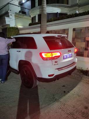 Jeep Grand cherokee 2014 limited full option 4x4 image 3