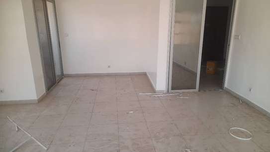 Appartement a loué a la sicap foire image 2