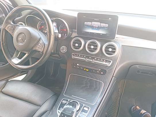 Vends GLC 300 4matic 2019 image 8