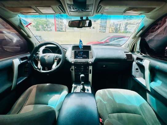 Toyota Land Cruiser Prado 60th image 8