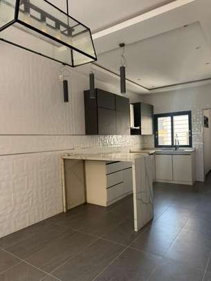 Appartement de 3 chambre lumineux a louer Almadie image 5