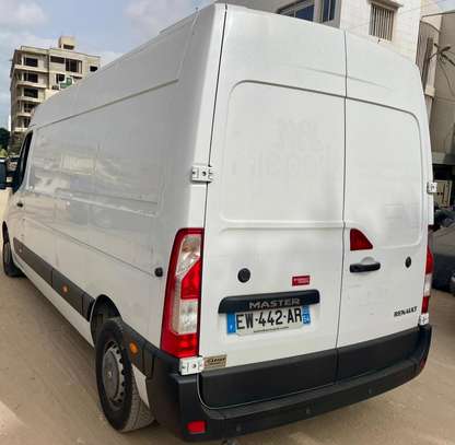 Renault Master fourgon utilitaire grand volume blanc image 9