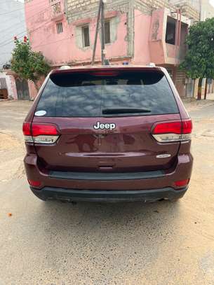 Jeep Grand Cherokee image 12