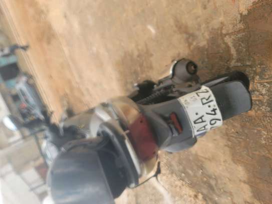 Hunda SH 125 image 4