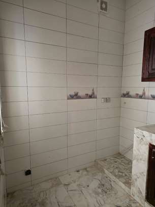 Appartement Neuf de 2 Chambres à Louer au Sud Foire image 15