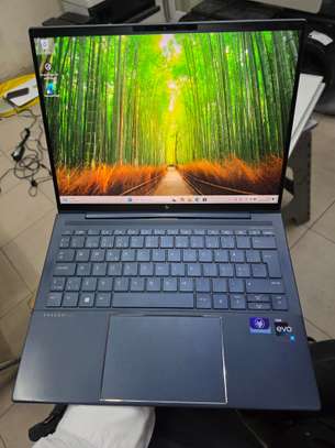Hp Dragonfly i7 image 2