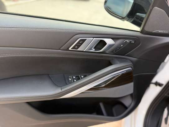 BMW X6 2024 image 11