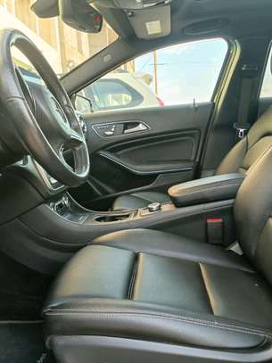 Mercedes-Benz image 6