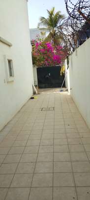 Villa à louer à Ngor-Almadies image 11