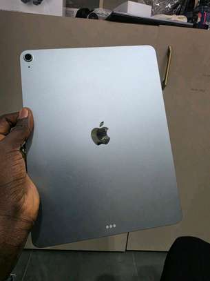 iPad Air M3 image 6