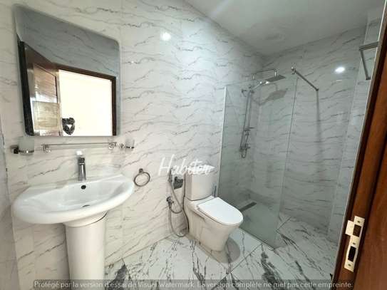 Appartement à louer à Mermoz image 7