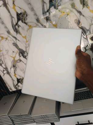 Hp Elitebook 830 G6 core i3 image 4