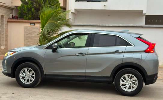 Mitsubishi éclipse 2019 super clean image 9