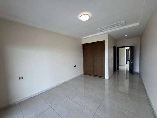 APPARTEMENT F5 - POINT E image 12