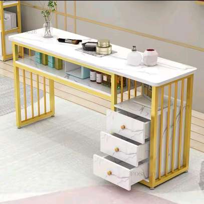Table  GM en bois marbré pied en fer avec tiroir image 2