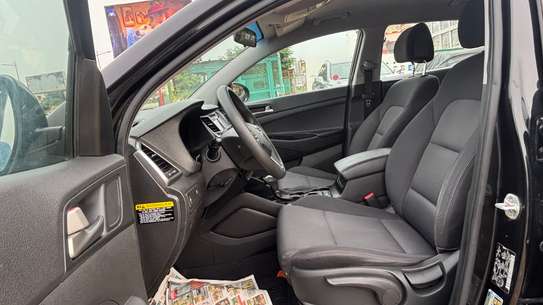 HYUNDAI TUCSON 2018 image 10