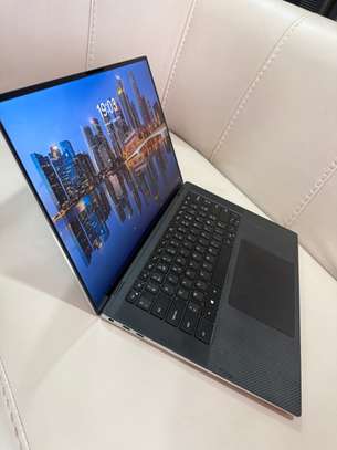 Dell Precision 5550 image 3
