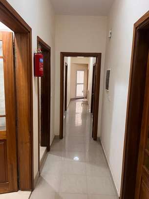 Appartement neuf meublé lumineux à louer à HLM Fass image 2