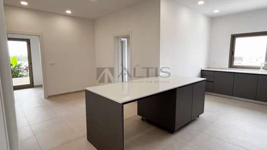 PENTHOUSE — RÉSIDENCE NAFAÏA, FANN RÉSIDENCE image 11