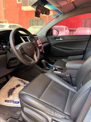 HYUNDAI TUCSON EVGT 4WD 2018 image 8