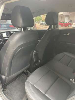 KIA Stonic *  ANNÉE 2018 image 4