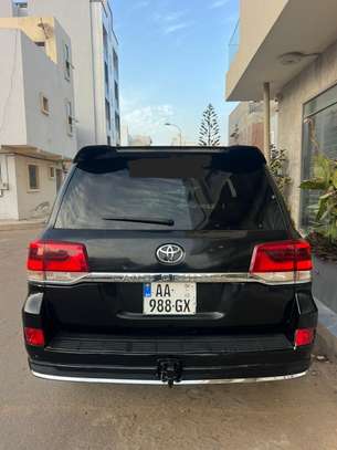 TOYOTA LAND CRUISER image 3