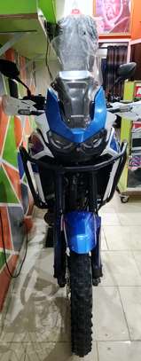A vendre Honda Africa Twin 1100cm3  manuel image 10
