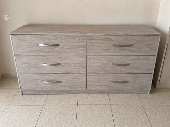 Lit 160 × 200 cm (sans matelas) + commode assortie à vendre image 2