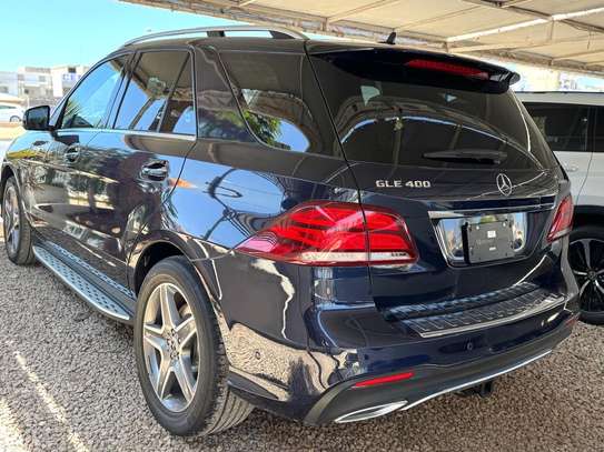Mercedes Benz GLE400 image 7