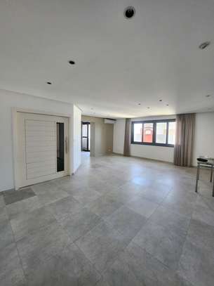 Appartement f4 haut standing au point E avec salle de sport image 14