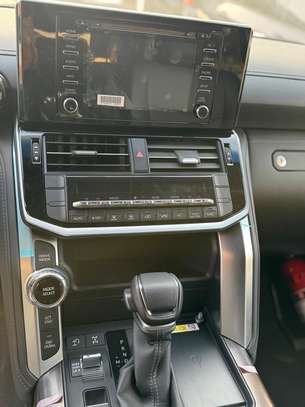 Toyota land cruiser VX image 11