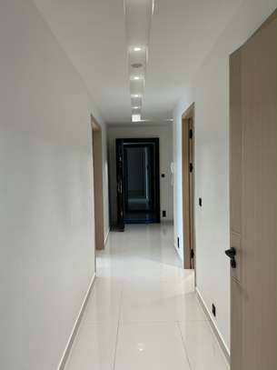 APPARTEMENT F5 GRAND STANDING AVEC PISCINE À NGOR ALMADIES image 4
