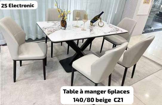 Table à manger 8 places image 4