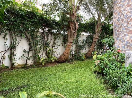 Ref_1584_PL - Villa sise Almadies à louer avec jardin image 2